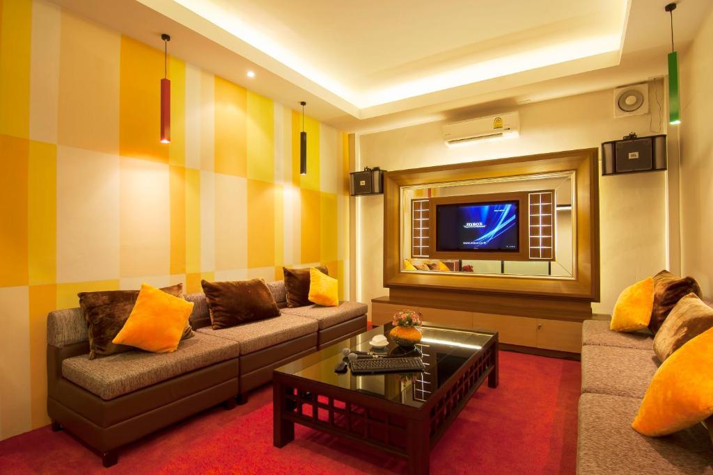 Grand Lord Boutique Hotel- Sha Extra Plus Certified Bangkok Exterior photo