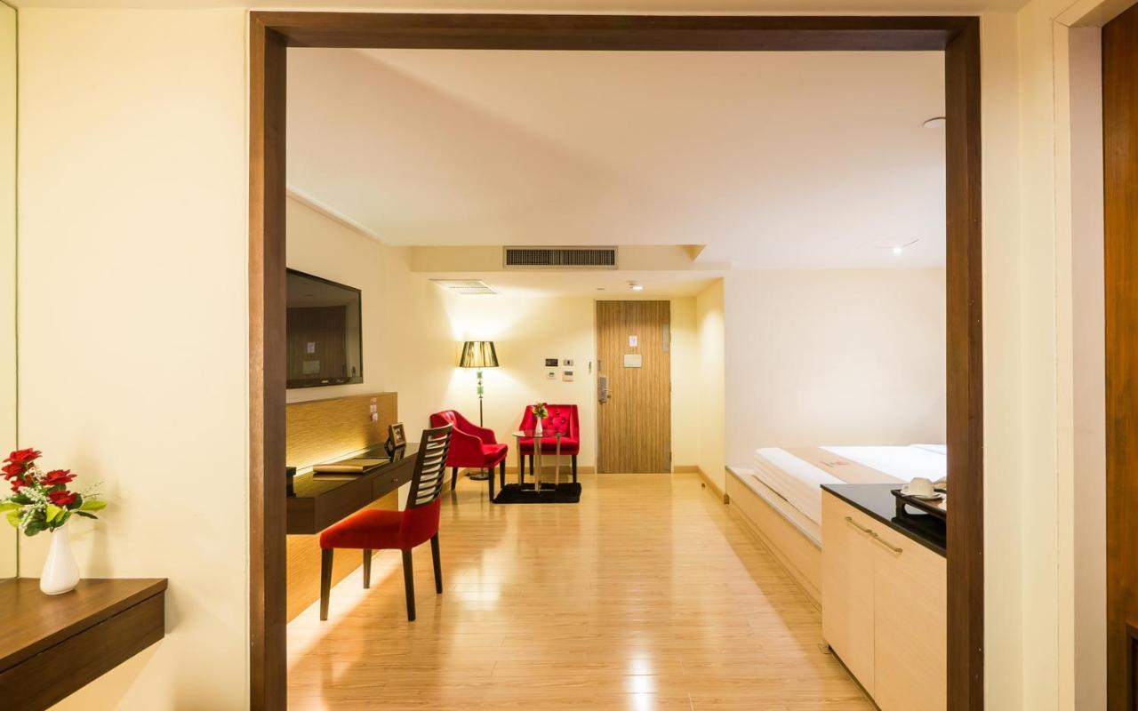 Grand Lord Boutique Hotel- Sha Extra Plus Certified Bangkok Exterior photo